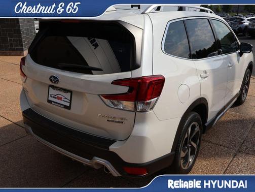 Crystal White Pearl 2023 Subaru Forester Touring