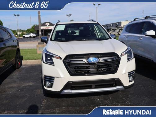 Crystal White Pearl 2023 Subaru Forester Touring