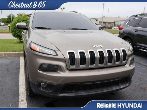 Light Brownstone Pearlcoat 2017 Jeep Cherokee Latitude