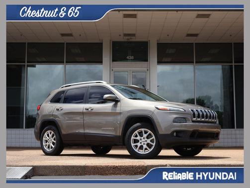 Light Brownstone Pearlcoat 2017 Jeep Cherokee Latitude