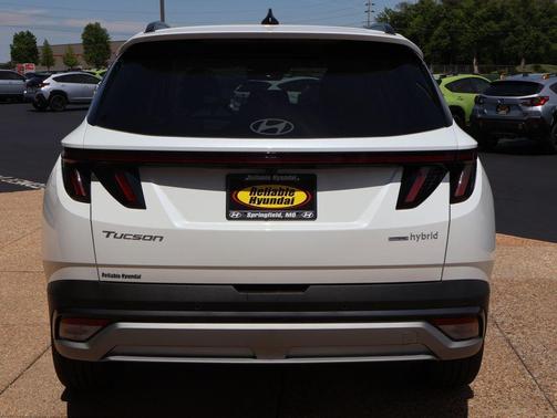 Creamy White Pearl 2026 Hyundai TUCSON Hybrid Limited