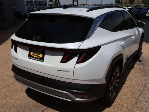 Creamy White Pearl 2026 Hyundai TUCSON Hybrid Limited