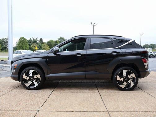 Abyss Black Pearl 2026 Hyundai KONA Limited