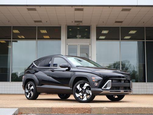 Abyss Black Pearl 2026 Hyundai KONA Limited