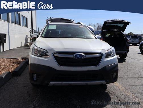 Crystal White Pearl 2020 Subaru Outback Touring XT