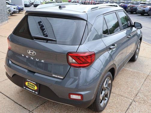 Ecotronic Gray 2026 Hyundai VENUE SEL