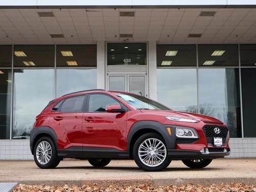 2021 Hyundai KONA SEL Plus