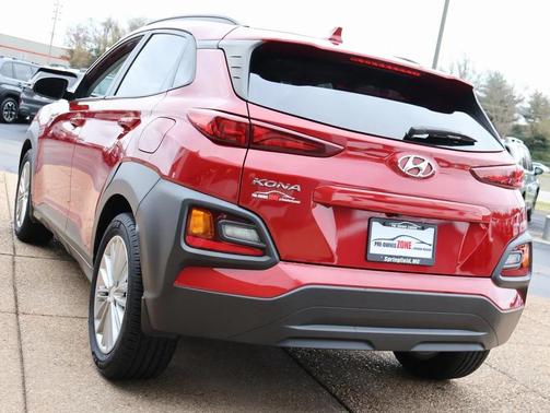 2021 Hyundai KONA SEL Plus