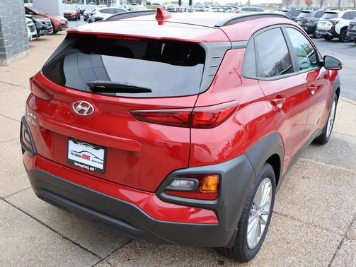 2021 Hyundai KONA SEL Plus