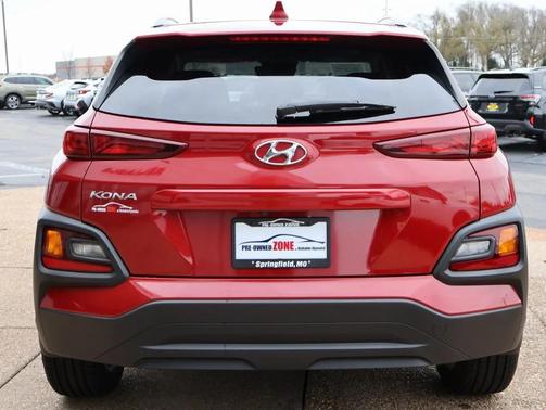 2021 Hyundai KONA SEL Plus