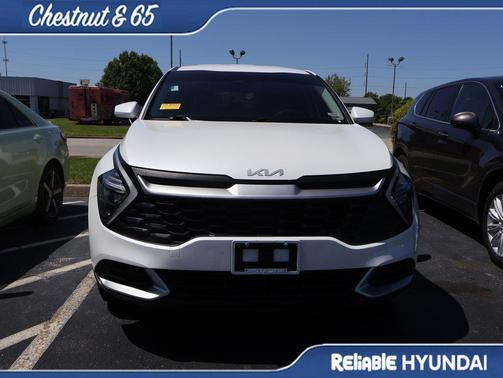 Snow White Pearl 2023 Kia Sportage LX