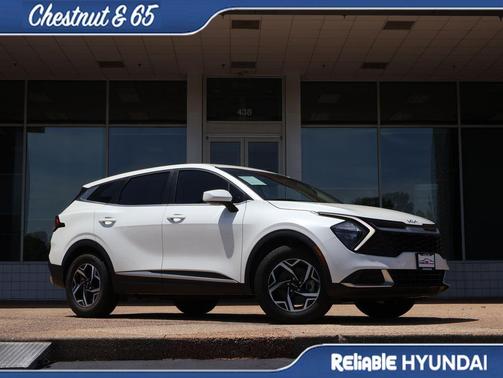 Snow White Pearl 2023 Kia Sportage LX