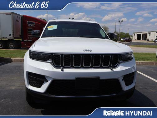 2023 Jeep Grand Cherokee Laredo