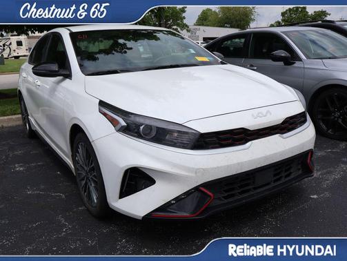 Snow White Pearl 2024 Kia Forte GT-Line
