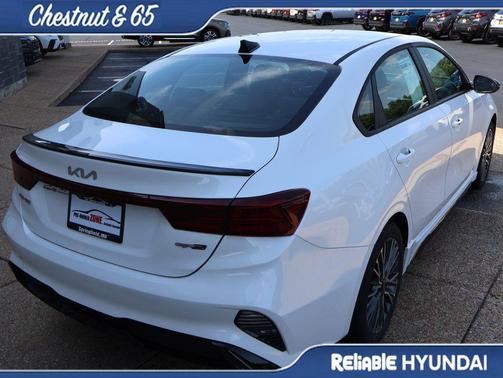 Snow White Pearl 2024 Kia Forte GT-Line
