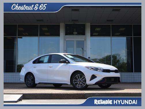 Snow White Pearl 2024 Kia Forte GT-Line