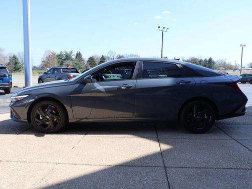 2026 Hyundai ELANTRA HEV SEL Sport