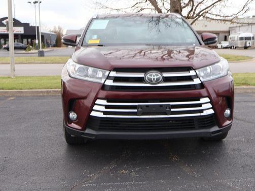 Ooh La La Rouge Mica 2017 Toyota Highlander Limited
