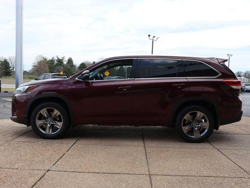 Ooh La La Rouge Mica 2017 Toyota Highlander Limited