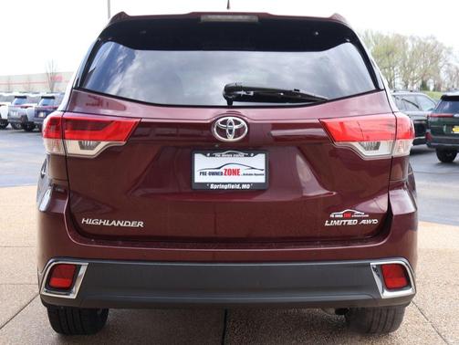 Ooh La La Rouge Mica 2017 Toyota Highlander Limited