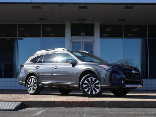 2023 Subaru Outback Touring