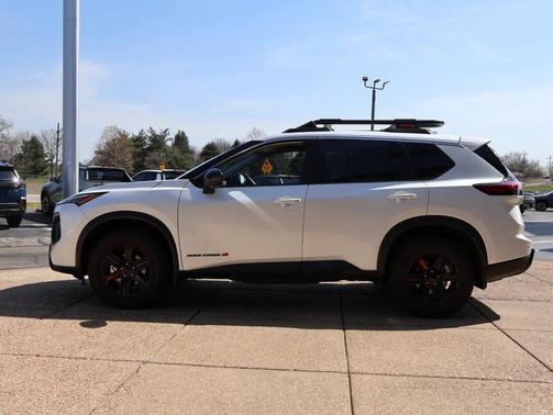 2025 Nissan Rogue Rock Creek