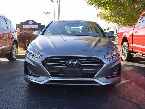 2019 Hyundai SONATA Hybrid Limited