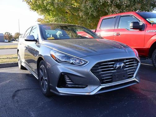 2019 Hyundai SONATA Hybrid Limited