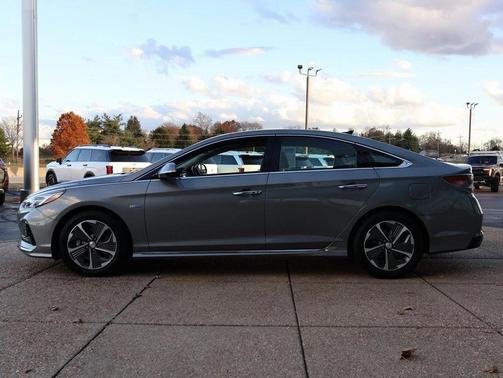2019 Hyundai SONATA Hybrid Limited