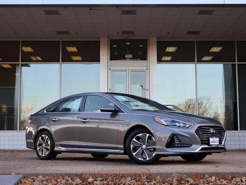 2019 Hyundai SONATA Hybrid Limited