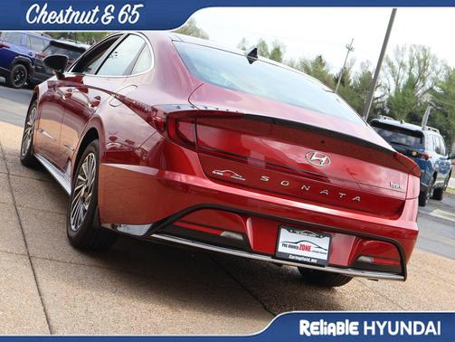2023 Hyundai SONATA Hybrid Limited