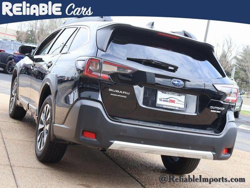 Crystal Black Silica 2023 Subaru Outback Limited