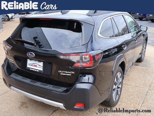 Crystal Black Silica 2023 Subaru Outback Limited