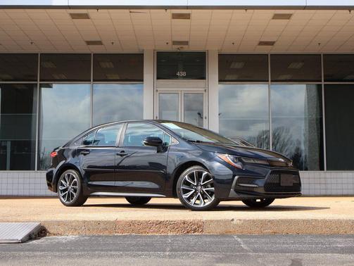 Black Sand Pearl 2020 Toyota Corolla SE