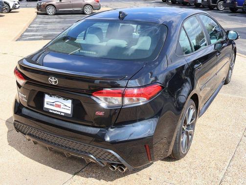 Black Sand Pearl 2020 Toyota Corolla SE