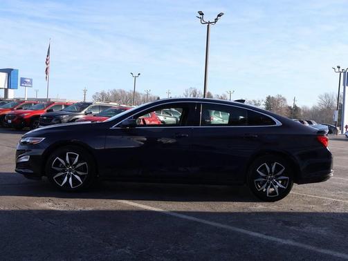 2025 Chevrolet Malibu FWD RS