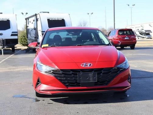 2021 Hyundai ELANTRA SEL