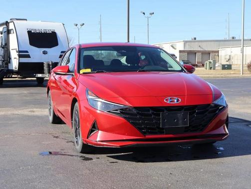2021 Hyundai ELANTRA SEL
