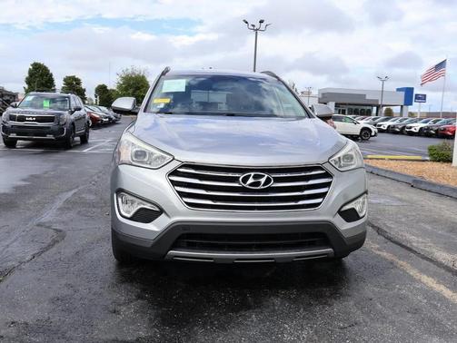 2016 Hyundai SANTA FE SE
