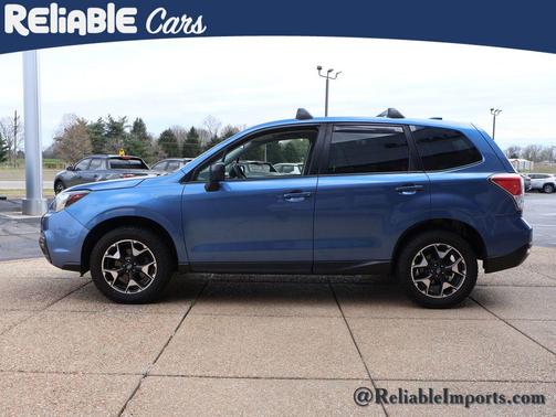 Quartz Blue Pearl 2017 Subaru Forester 2.5i