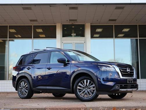 2024 Nissan Pathfinder SL 4WD