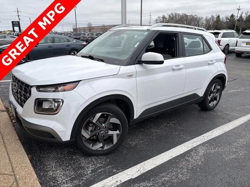 2022 Hyundai VENUE SEL