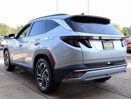 Shimmering Silver 2026 Hyundai TUCSON Limited