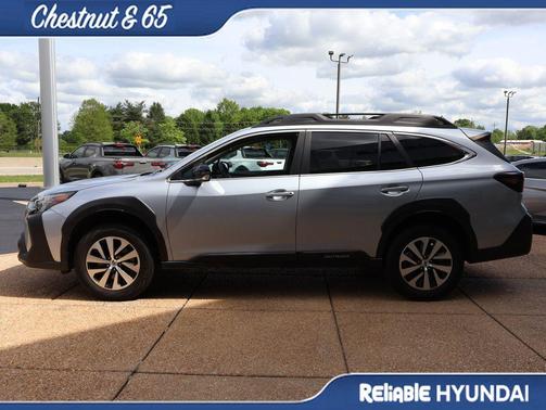 Ice Silver Metallic 2023 Subaru Outback Premium
