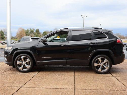 Diamond Black Crystal Pearlcoat 2020 Jeep Cherokee Limited