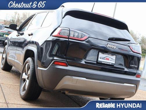 Diamond Black Crystal Pearlcoat 2020 Jeep Cherokee Limited