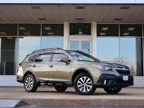 2022 Subaru Outback Premium