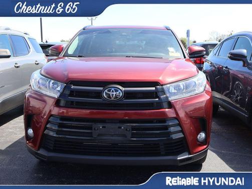 Salsa Red Pearl 2017 Toyota Highlander SE