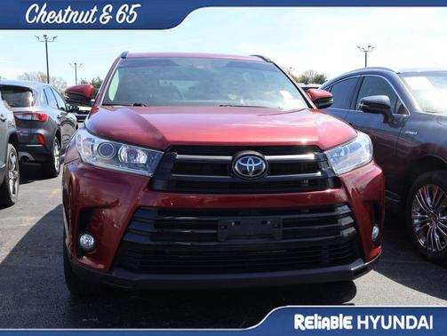 Salsa Red Pearl 2017 Toyota Highlander SE