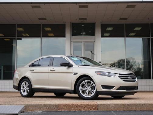 2018 Ford Taurus SE